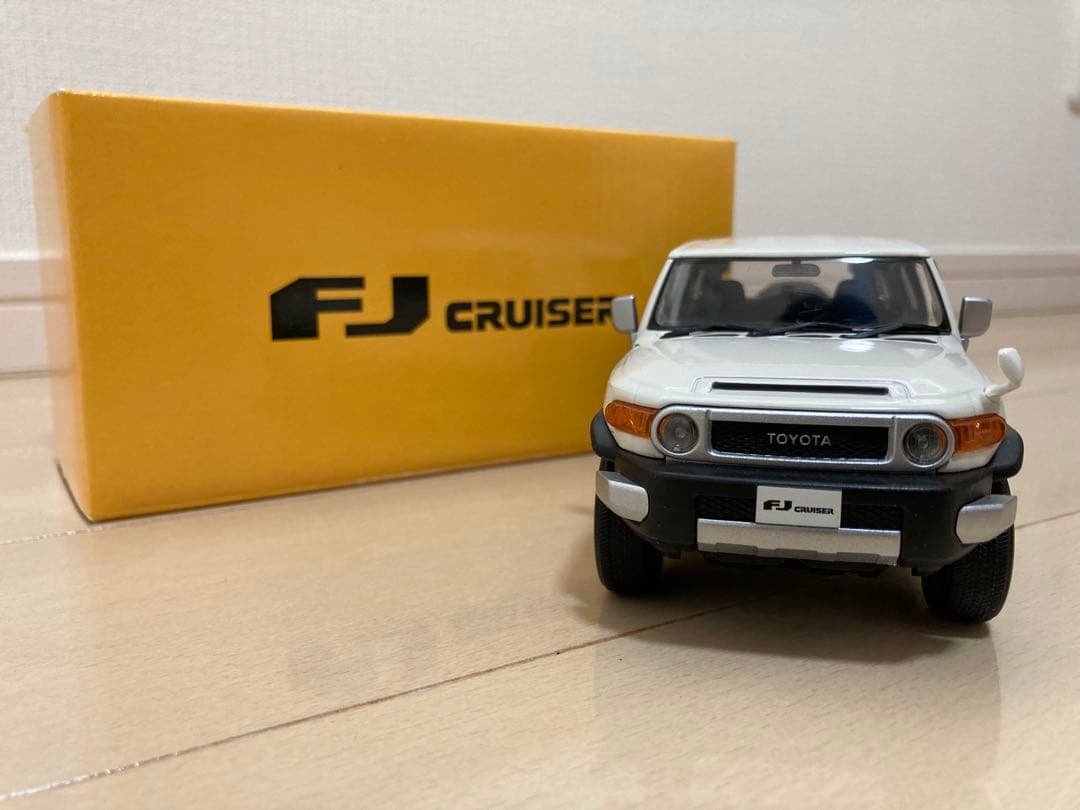 トヨタFJクルーザー　非売品　色見本