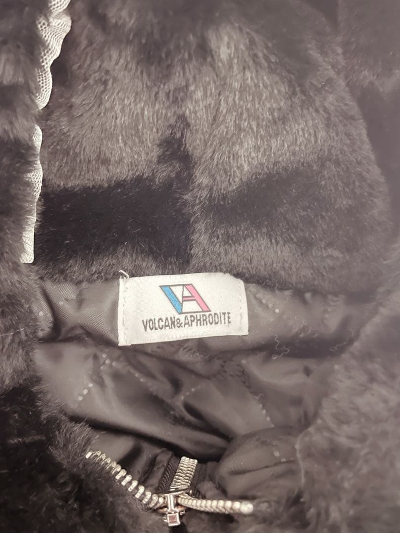 ヴォルカン&アフロダイティ ふわもこ ネコ耳フリルファーブルゾン