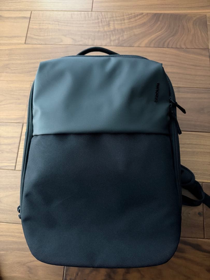 sss　incase A.R.C Daypack