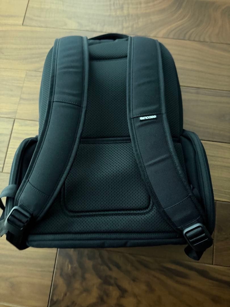 sss　incase A.R.C Daypack