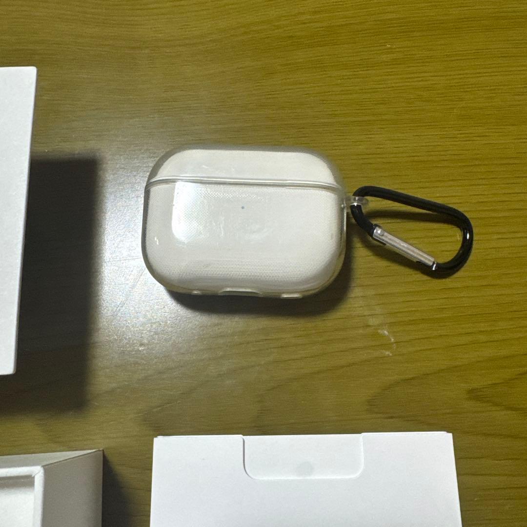 airPods Pro第2世代本体 純正品　ホワイト 充電ケース付き