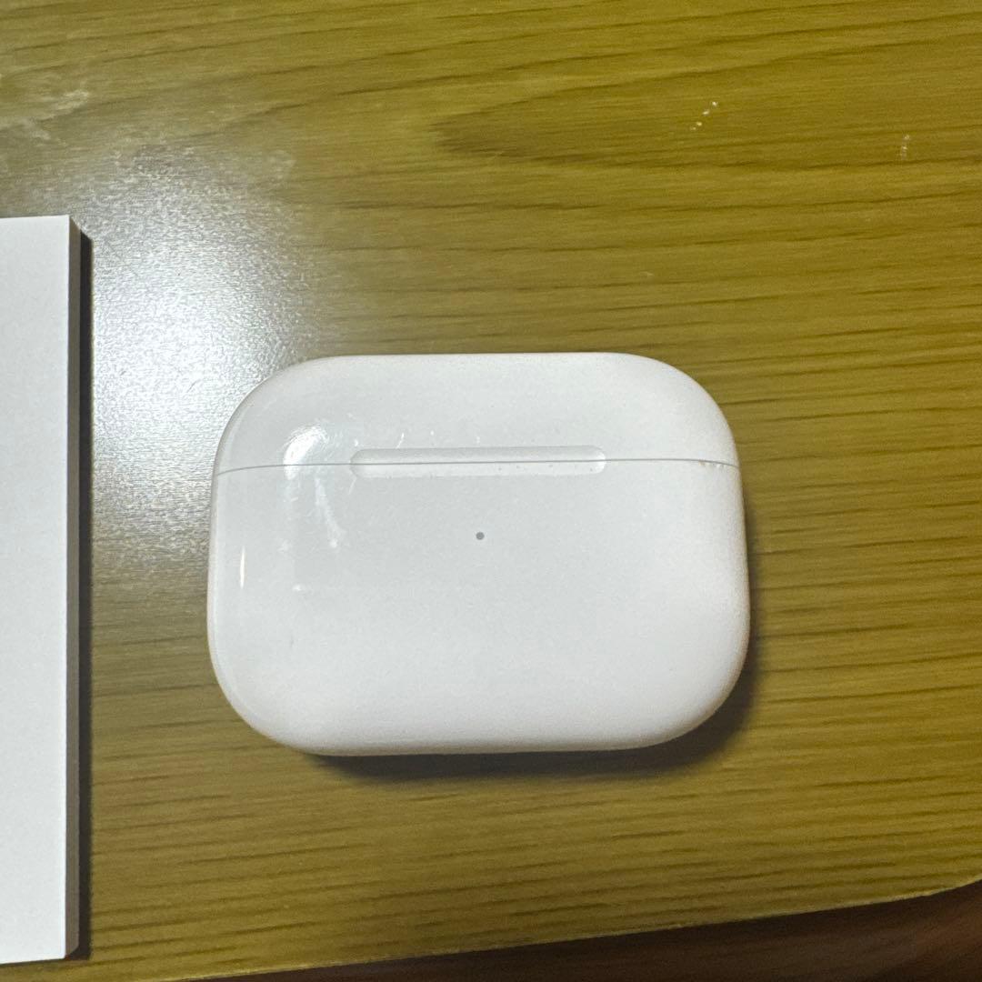airPods Pro第2世代本体 純正品　ホワイト 充電ケース付き