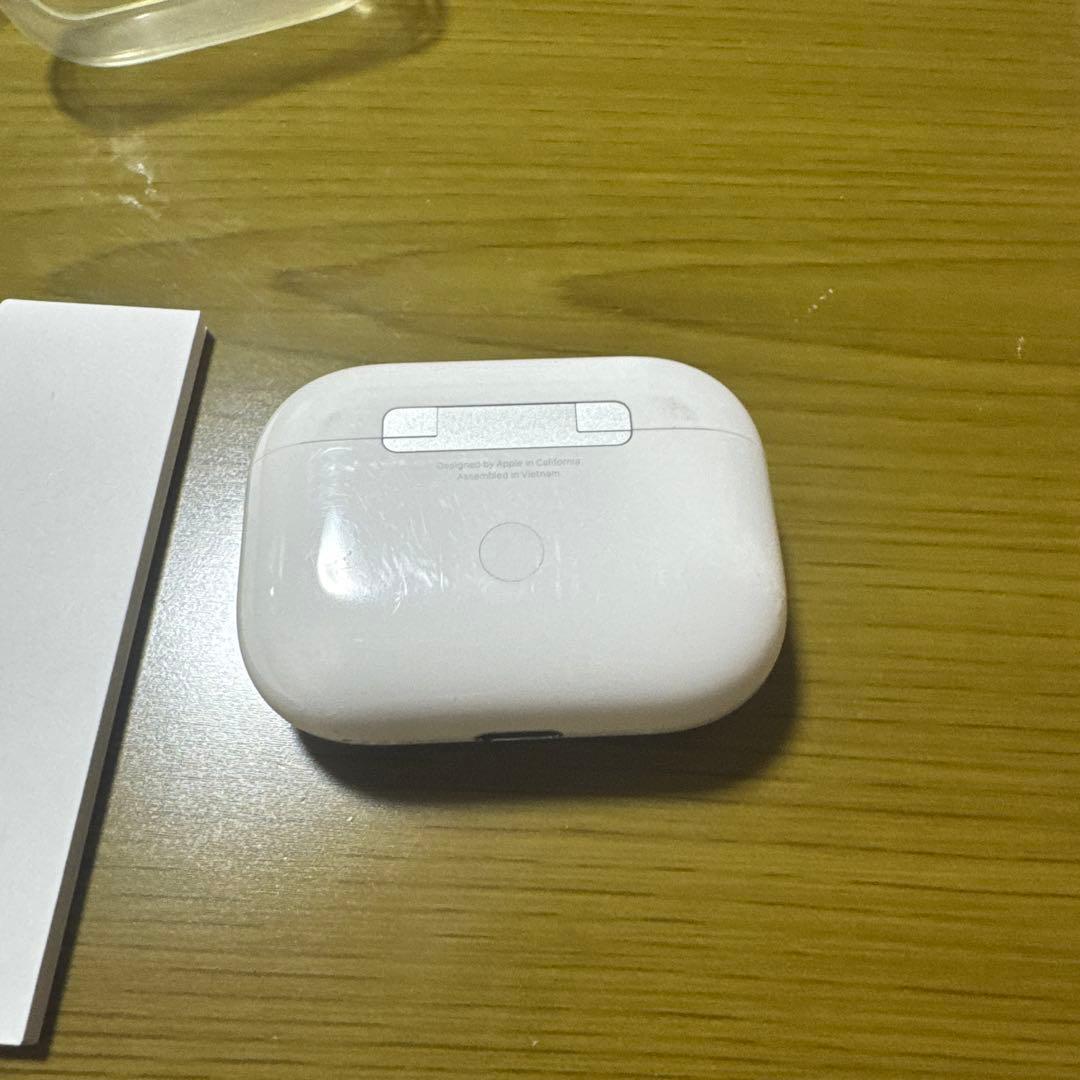 airPods Pro第2世代本体 純正品　ホワイト 充電ケース付き