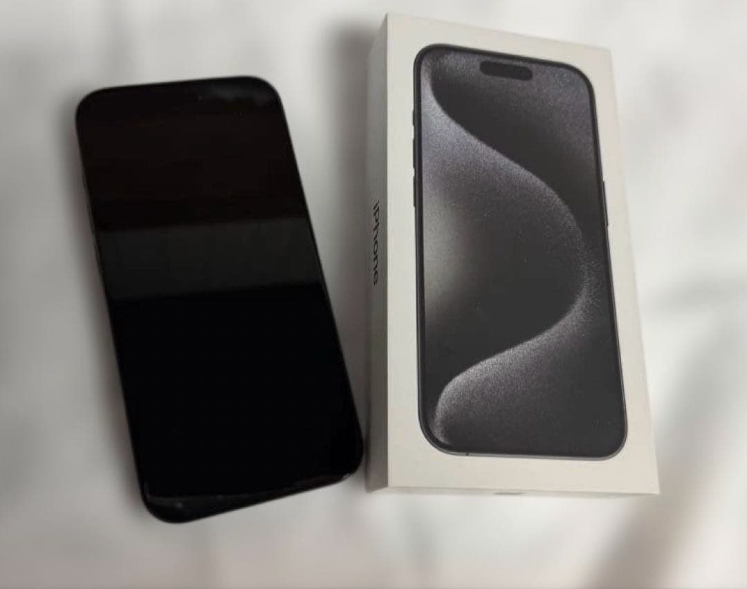 ☆美品 iPhone15Pro 128GB ブラックチタニウム☆