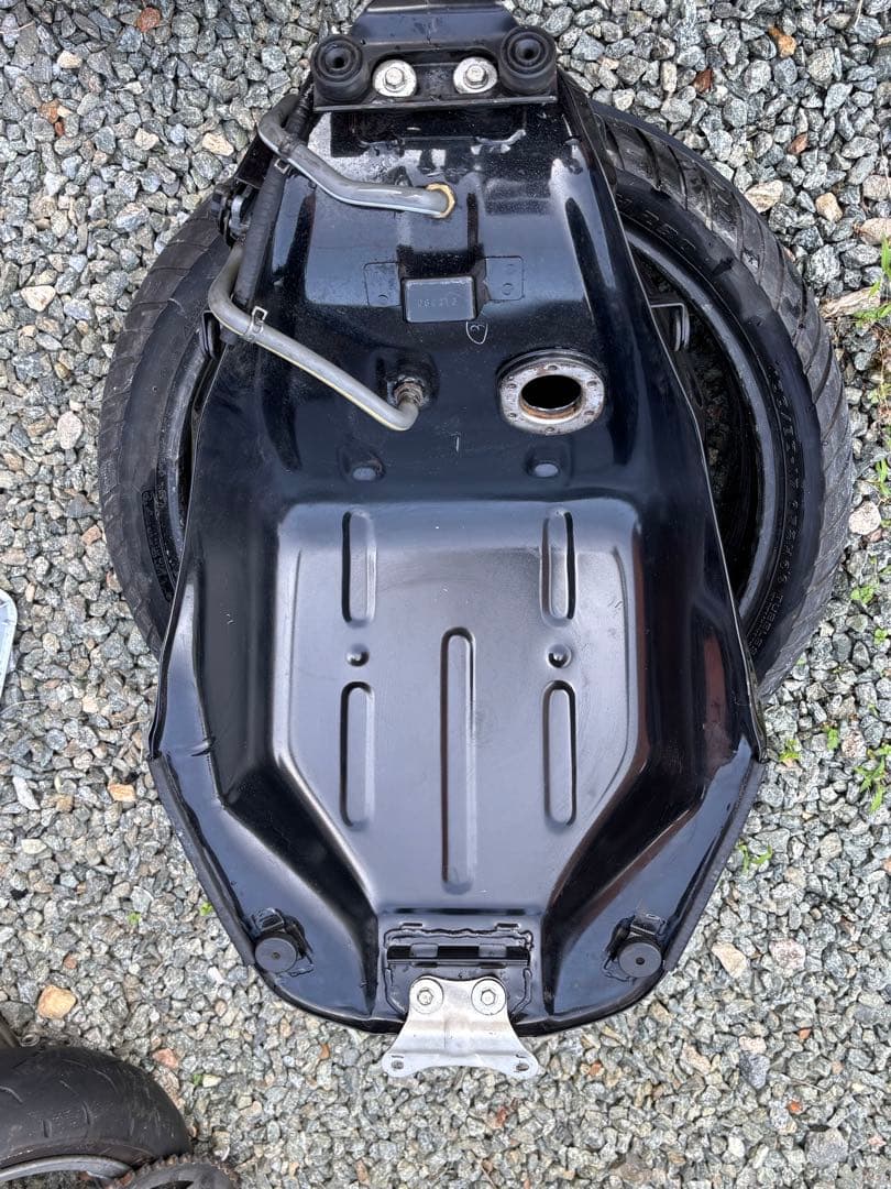 Kawasaki ZZR400N タンク　黒　エボニー