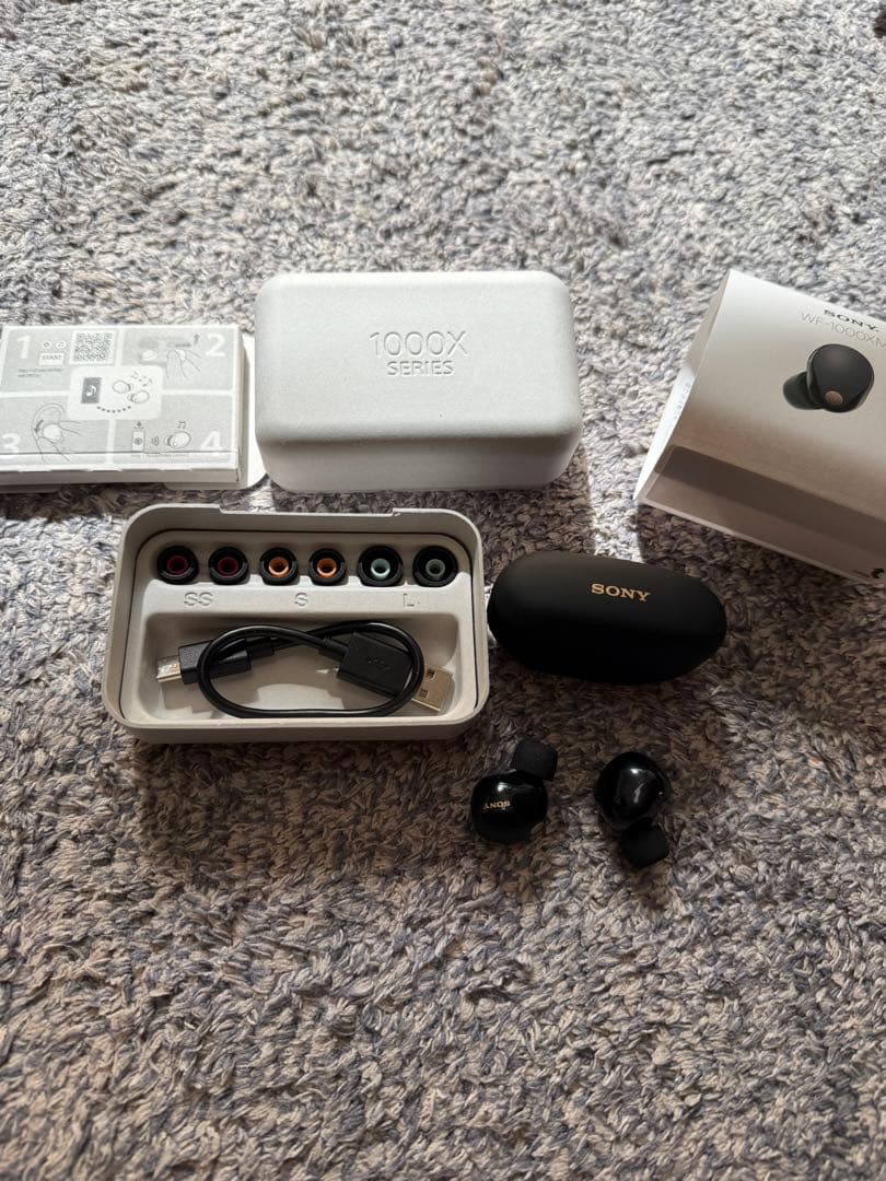 SONY WF-1000XM5 BLACK　純正イヤーピース付き　美品