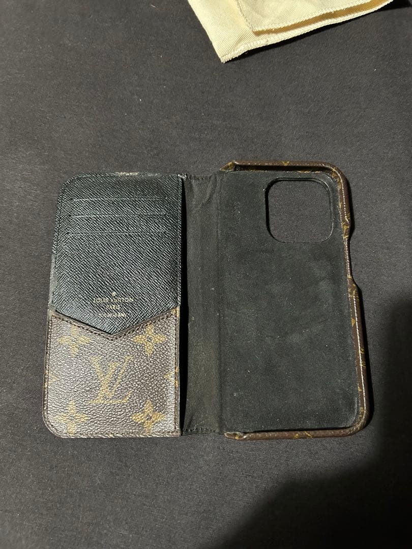 Louis Vuitton iPhone 15 pro モノグラム