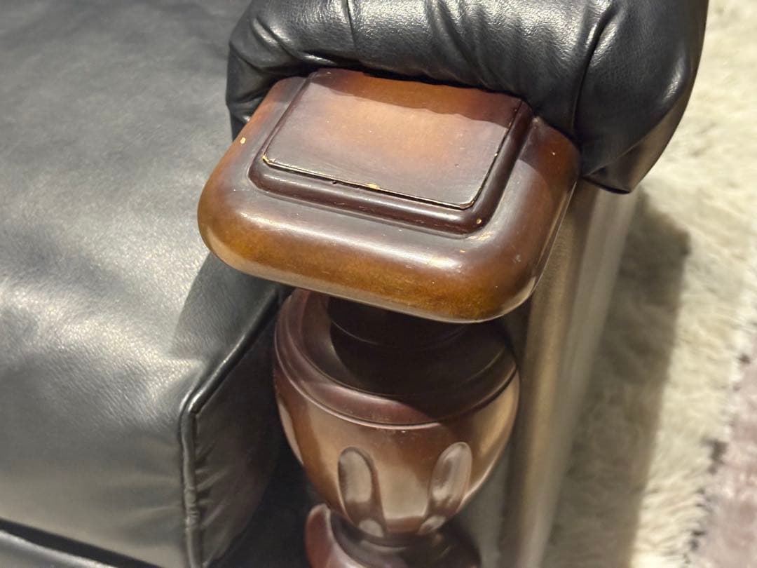 ①karimoku カリモク　レザーソファ　本革　リベット打ち　アンティーク　G