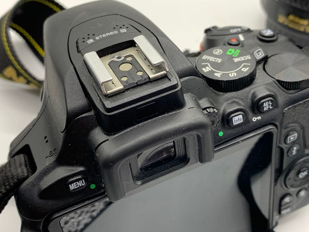 デジタル一眼カメラ Nikon D5600 レンズ2個付き（標準・単焦点