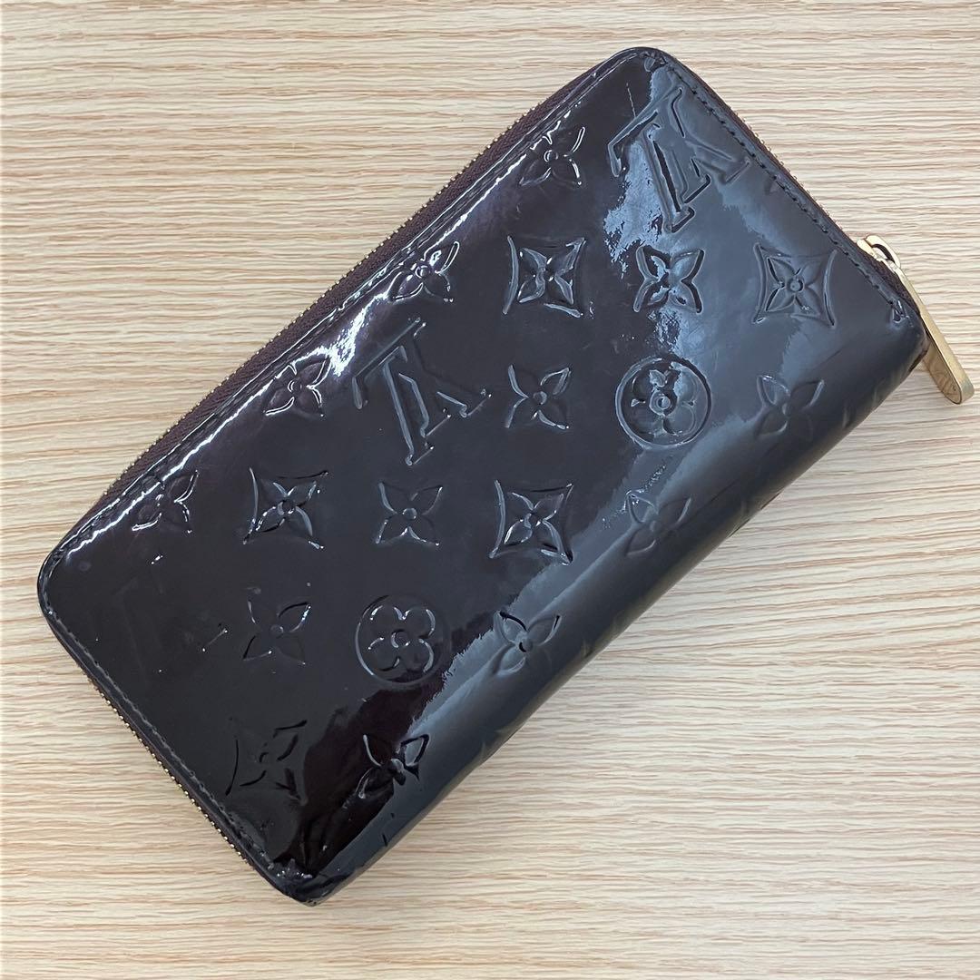 ルイヴィトン ヴェルニ ジッピーウォレット 長財布 ラウンドファスナー レッド