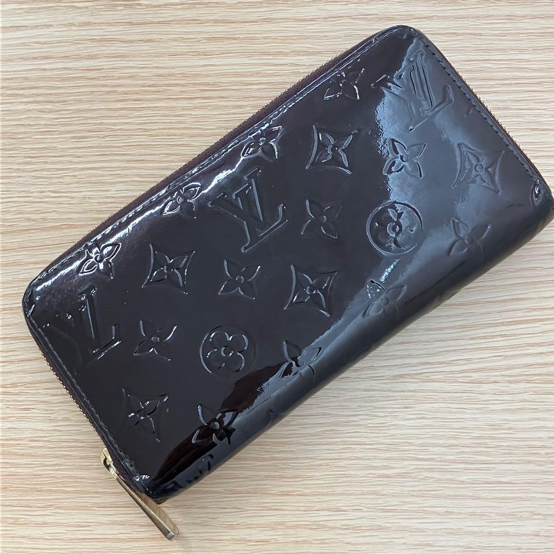 ルイヴィトン ヴェルニ ジッピーウォレット 長財布 ラウンドファスナー レッド