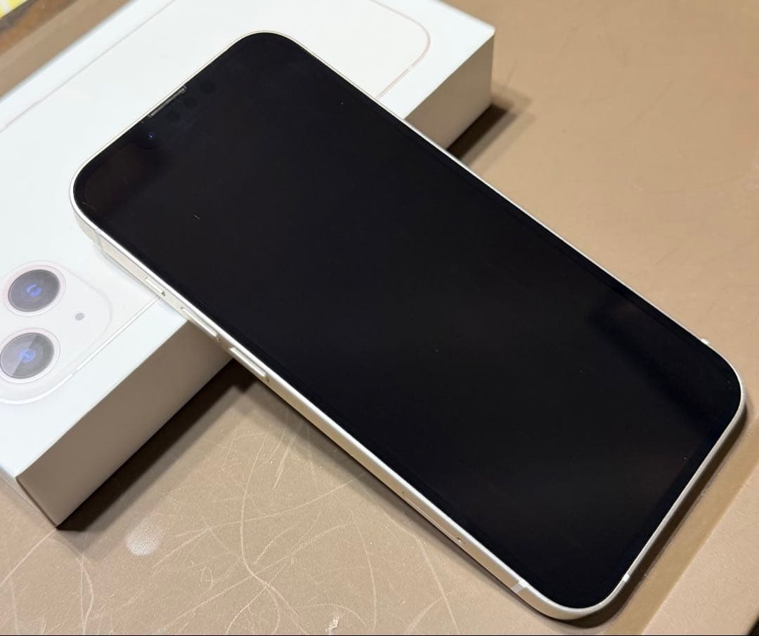 【けいた】 iPhone13 256GB 本体