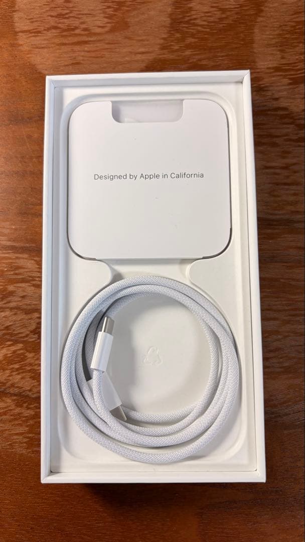 Apple iPhone 15 無印　256GB ブラック　SIMフリー