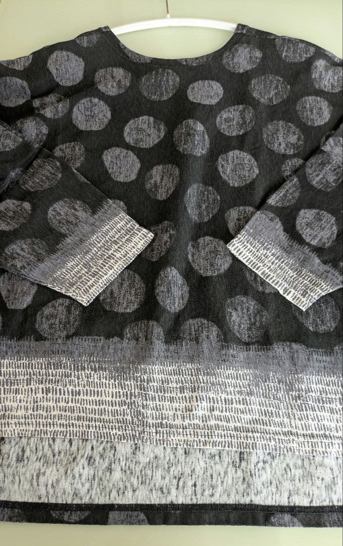 パドカレ　ドットパネル風プルオーバー　カットソー