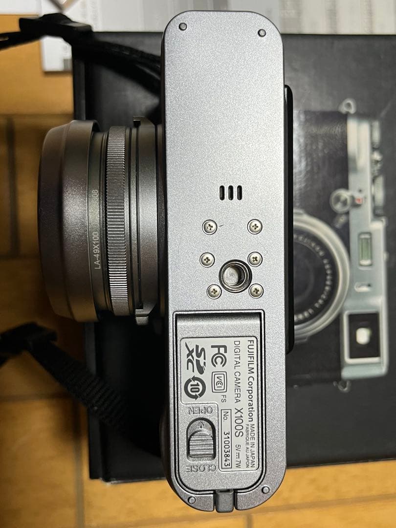 FUJIFILM X100S コンパクトデジタルカメラ