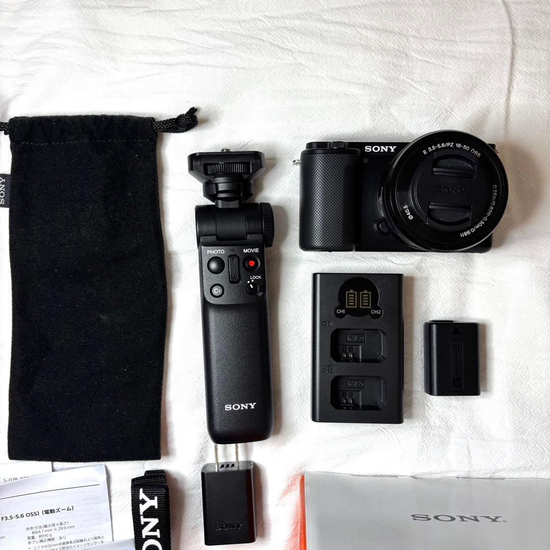 SONY ZV-E10 レンズキット　シューティンググリップ　充電器