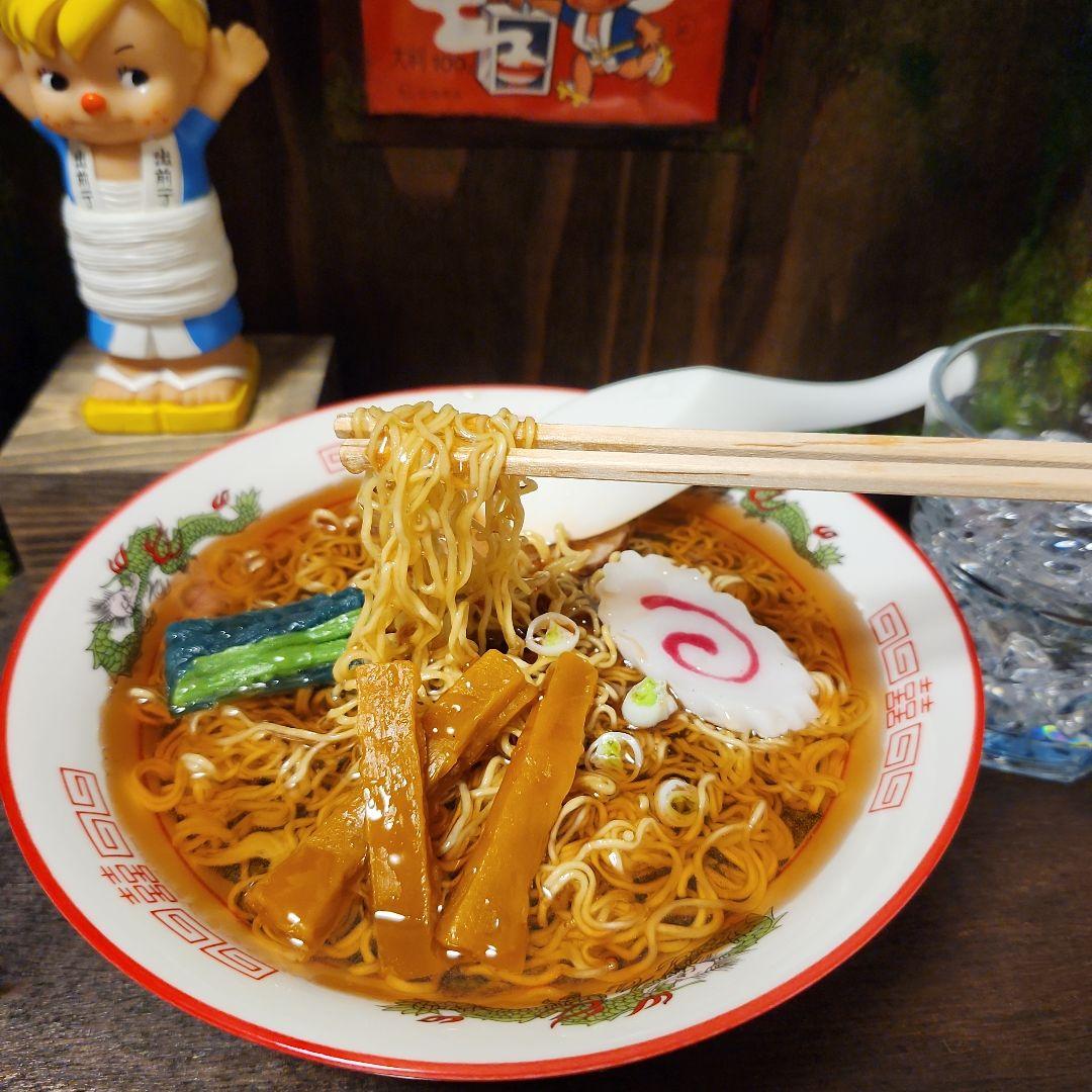 出前一丁　貯金箱フィギュア　食品サンプル　レジンアート