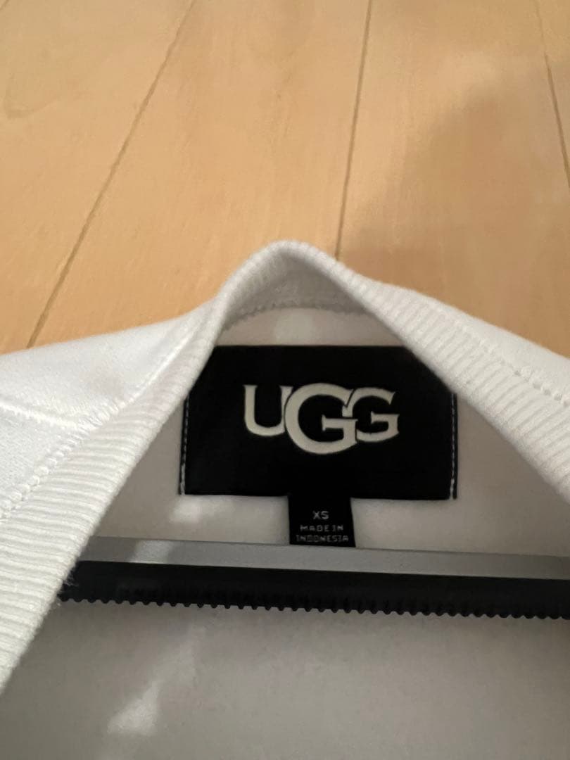 プ*♡様 UGG Madeline Fuzzy Logo Crewneck