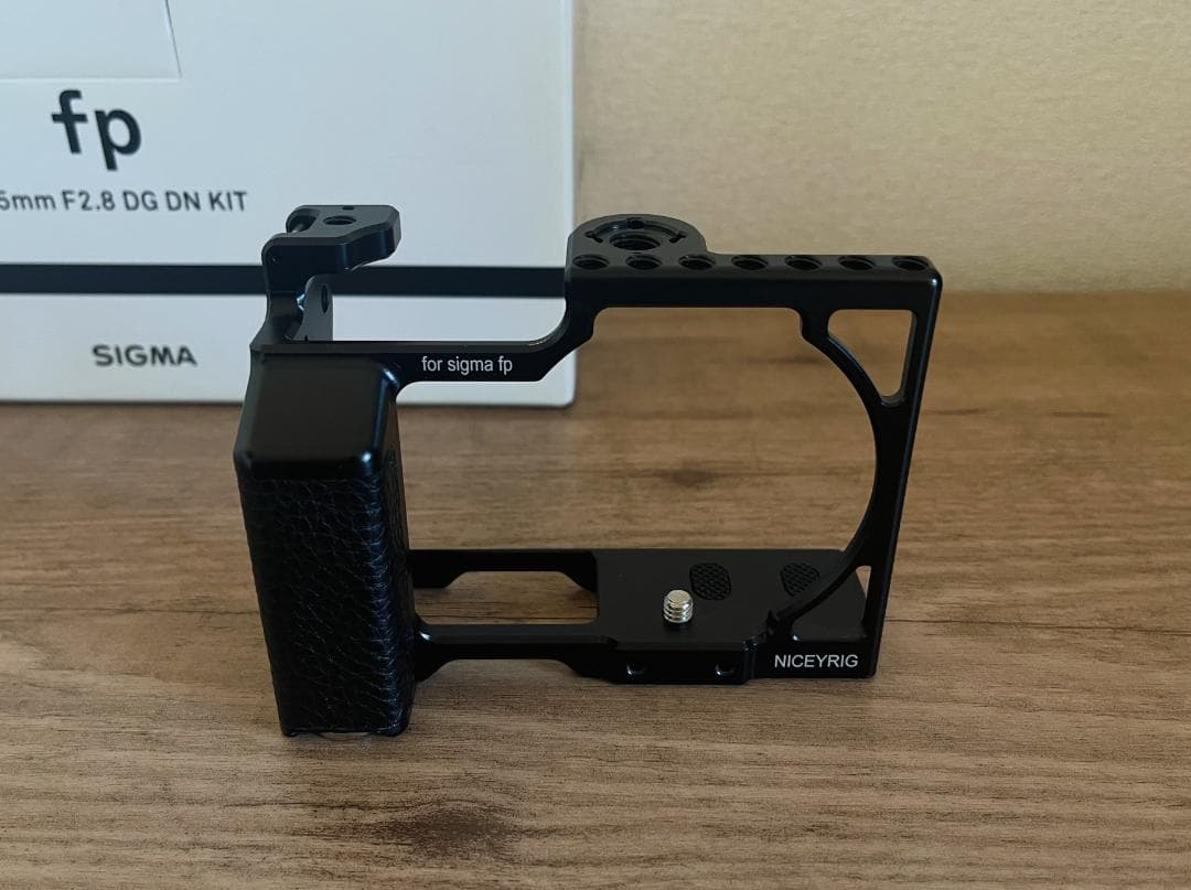 【D-tap給電】SIGMA fp + 45mm F2.8 レンズキット
