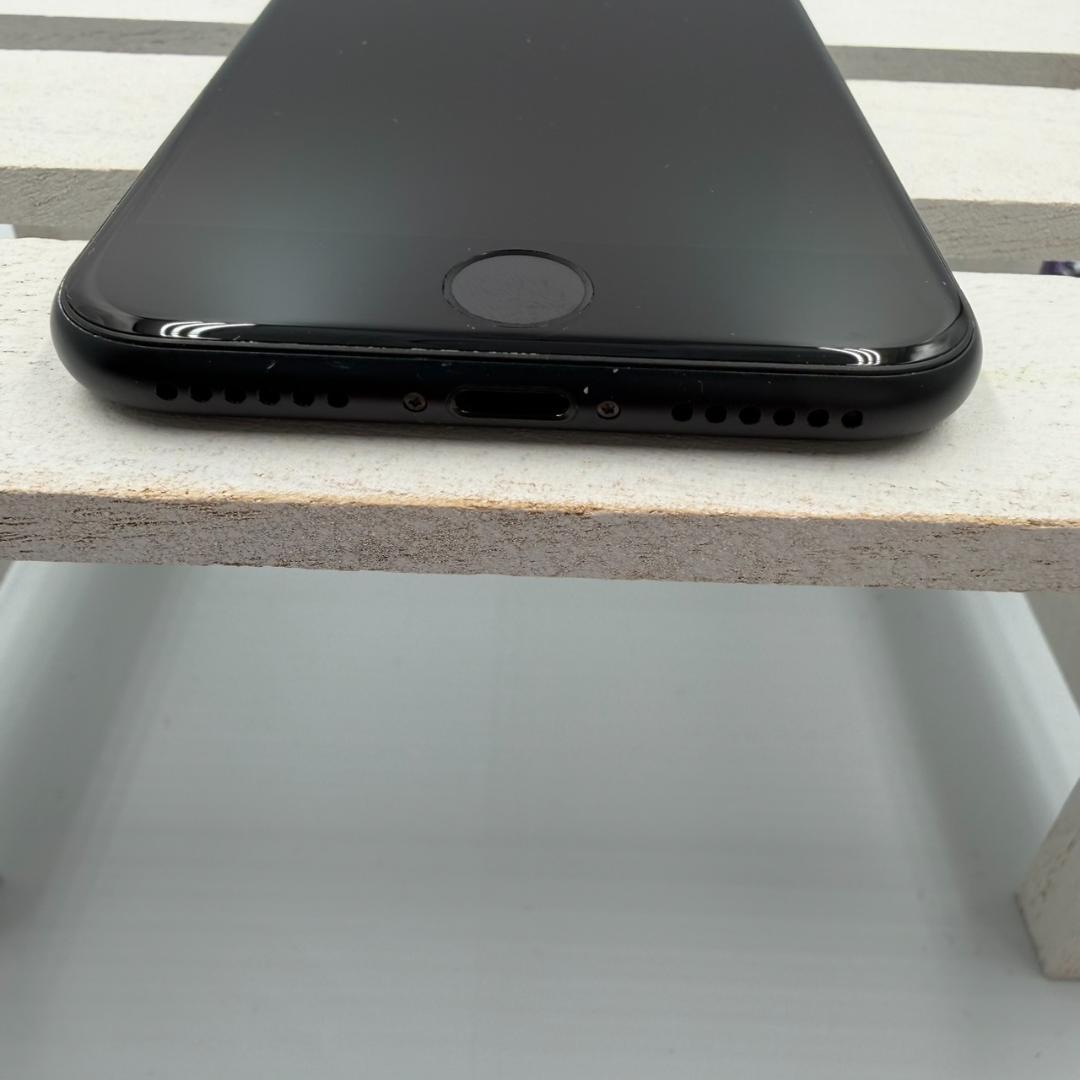 【美品】iPhone SE第3世代 64GB ミッドナイト 360