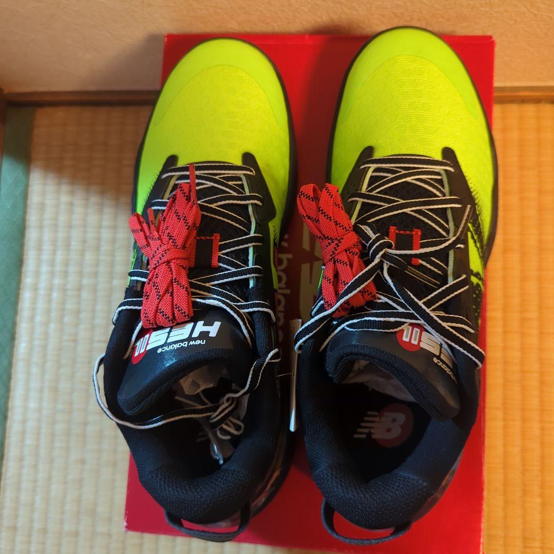 New Balance FuelCell HESI LOW v2 ニューバランス