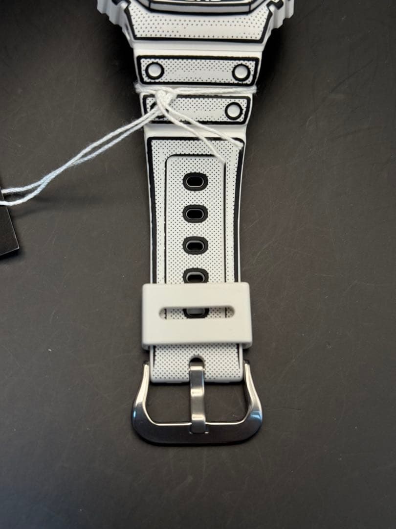 CASIO G-SHOCK マンガ　ホワイトGA-2100 白 新品 ラスト