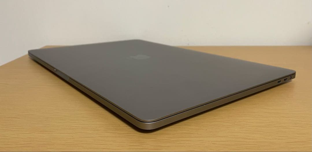 美品 MacBook Pro 15インチ 容量：2TB