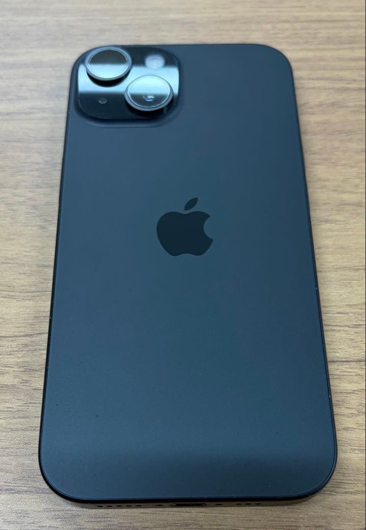 iPhone 15【美品】 128GB ブラックチタニウム