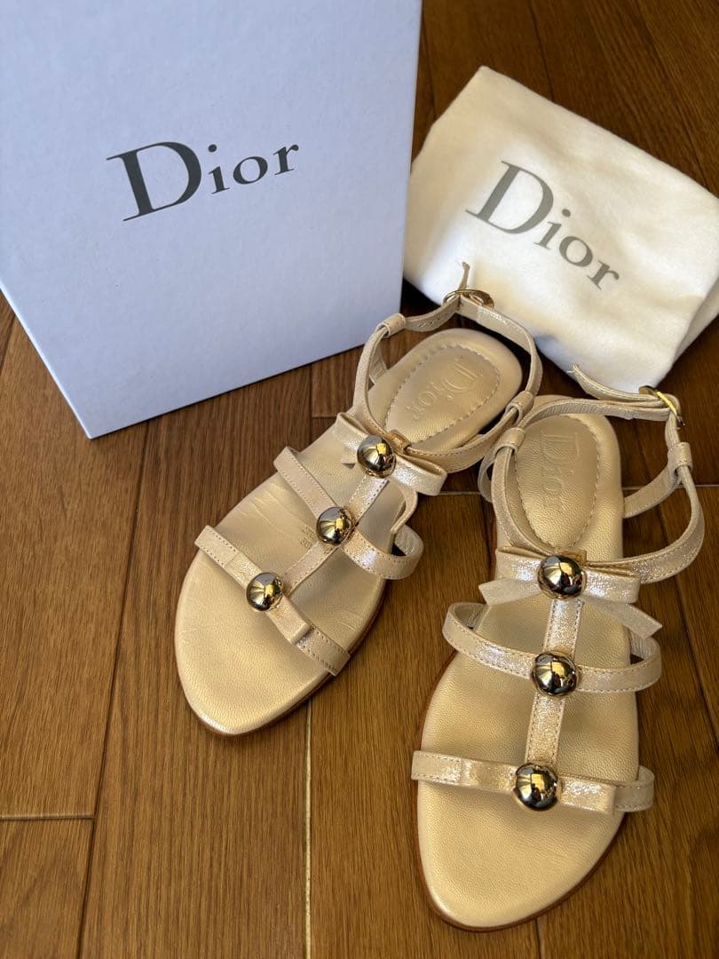 新品！Dior ベージュ サンダル