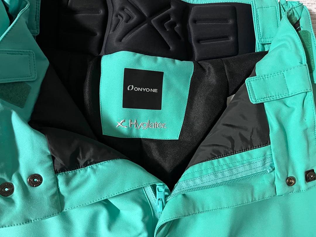 ONYONE スキーウェア　デモチーム限定　グリーン　M ワッペン跡あり