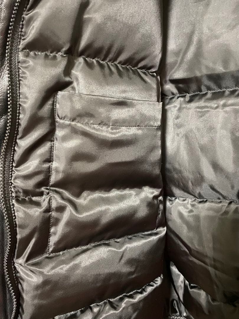 ブラックレザー ダウンジャケット