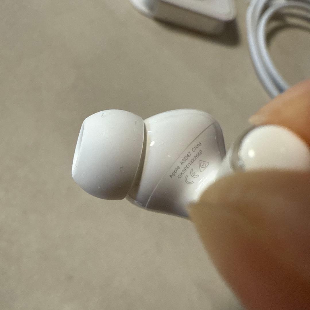 AirPods Pro(第2世代) 充電ケース付き EMC8396