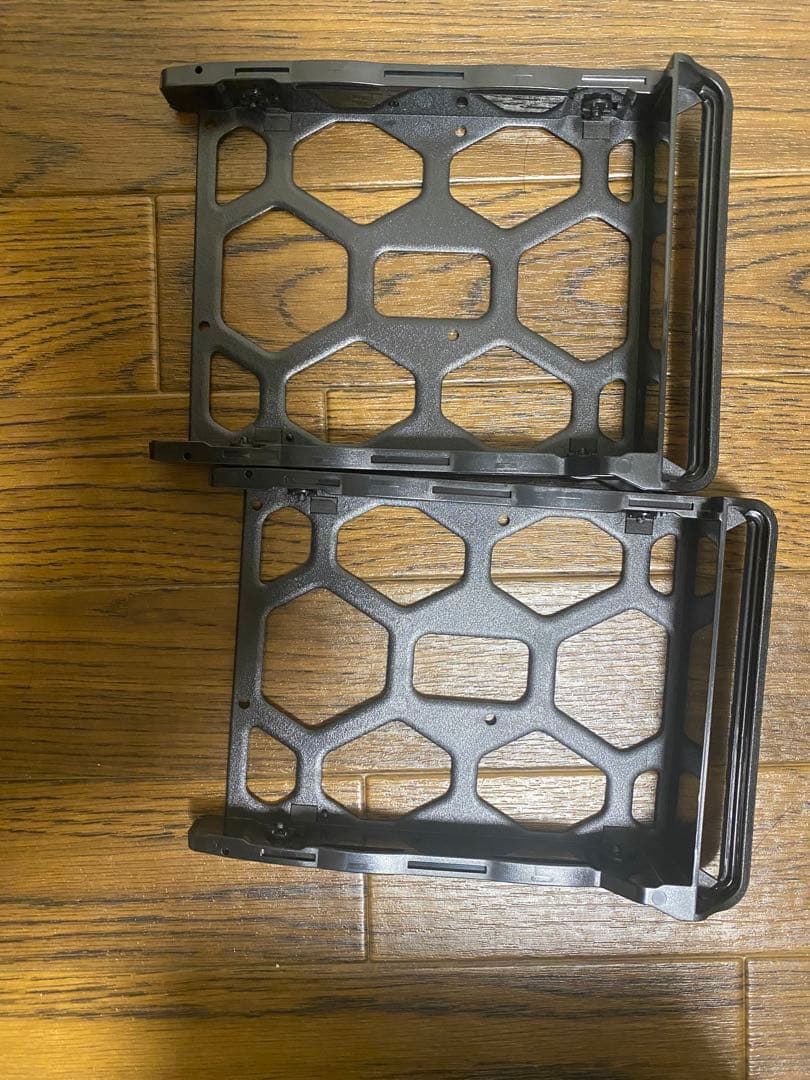 Synology DS224+ (メモリ8GB増設済み)