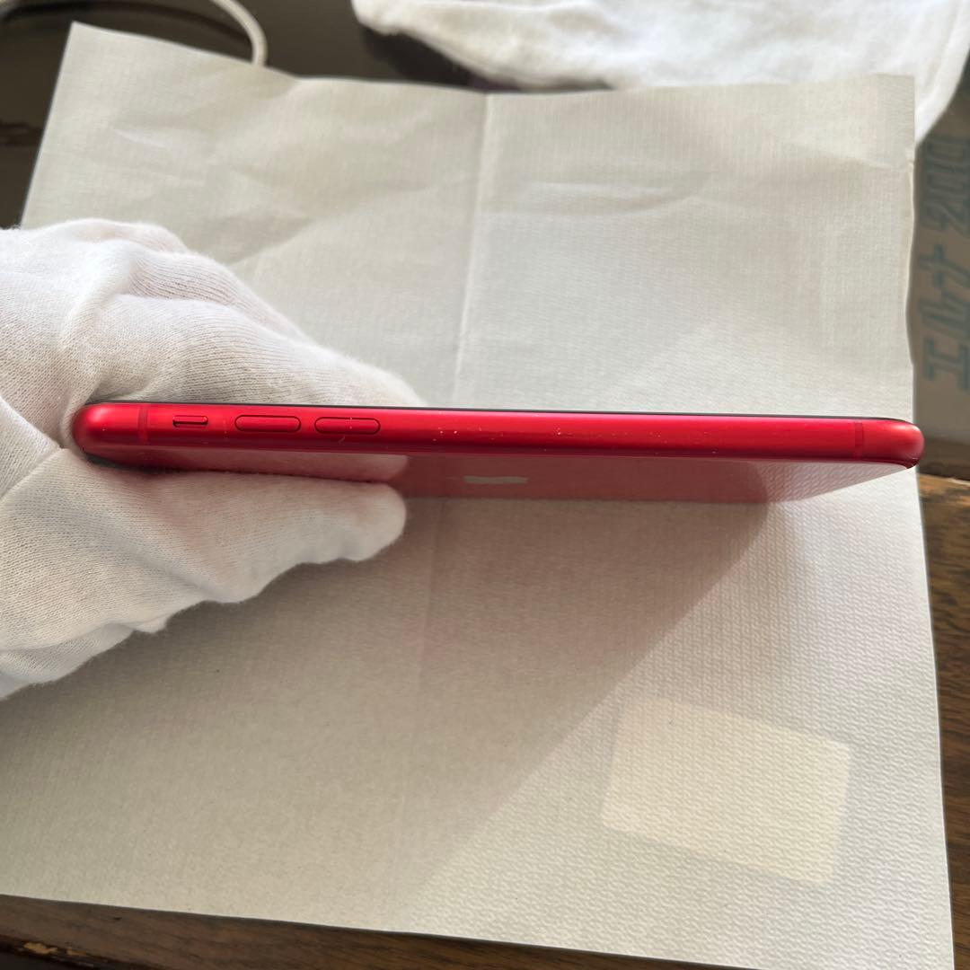 iPhone11 本体　64GB レッド
