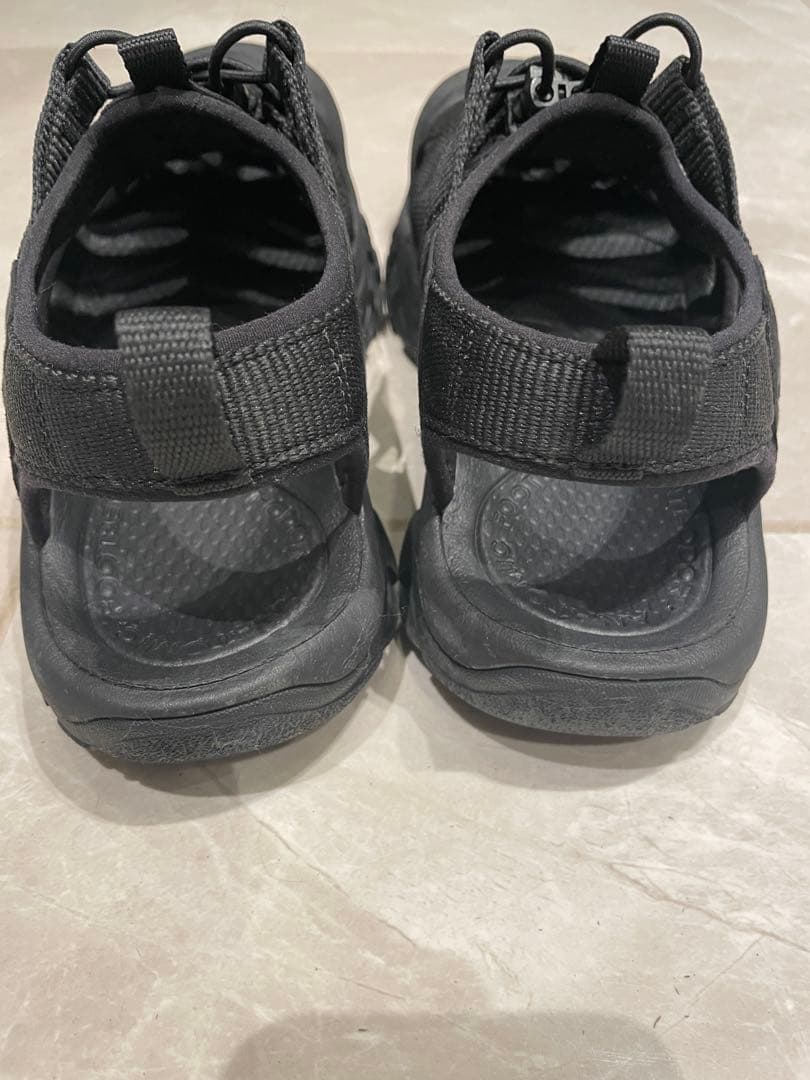 keen ニューポート　ブラック　27センチ