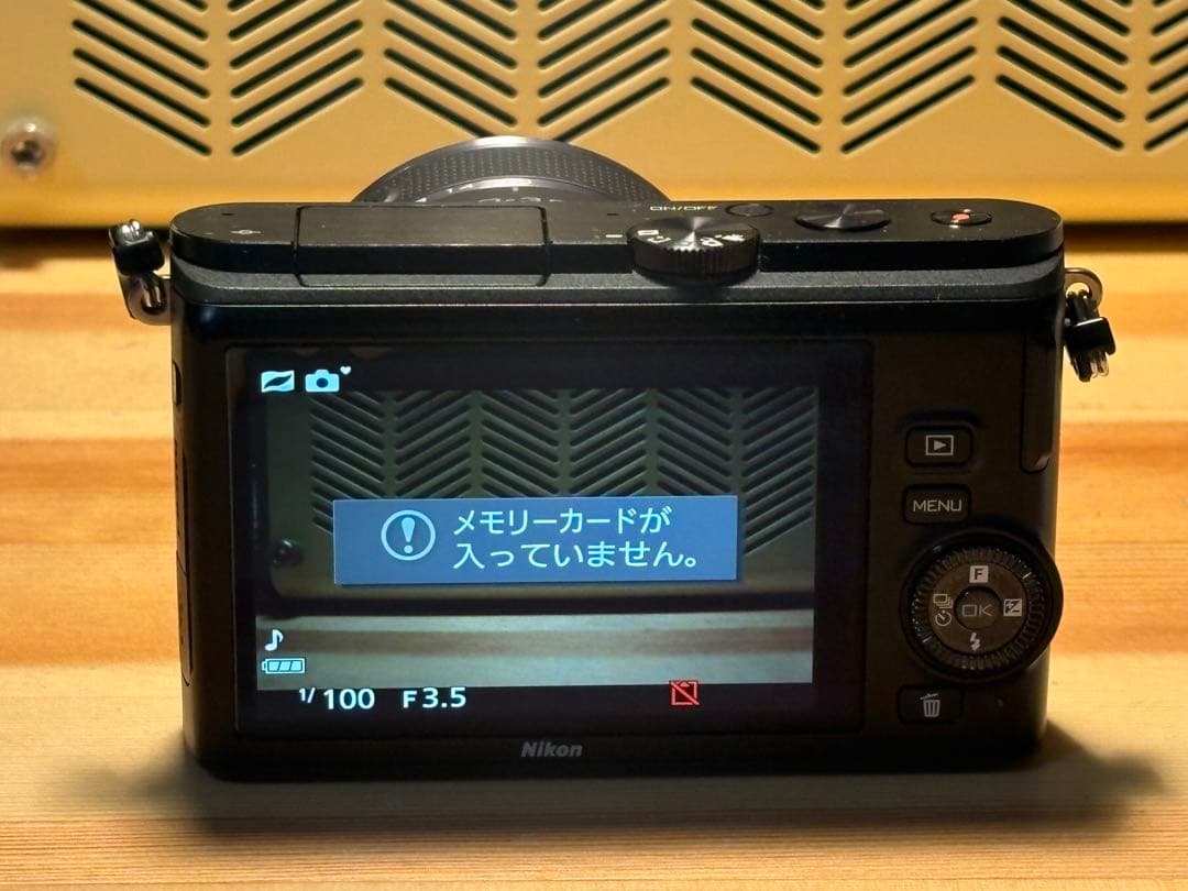 Nikon 1 J3 ミラーレスカメラ 標準ズームレンズ ブラック レンズ保護付