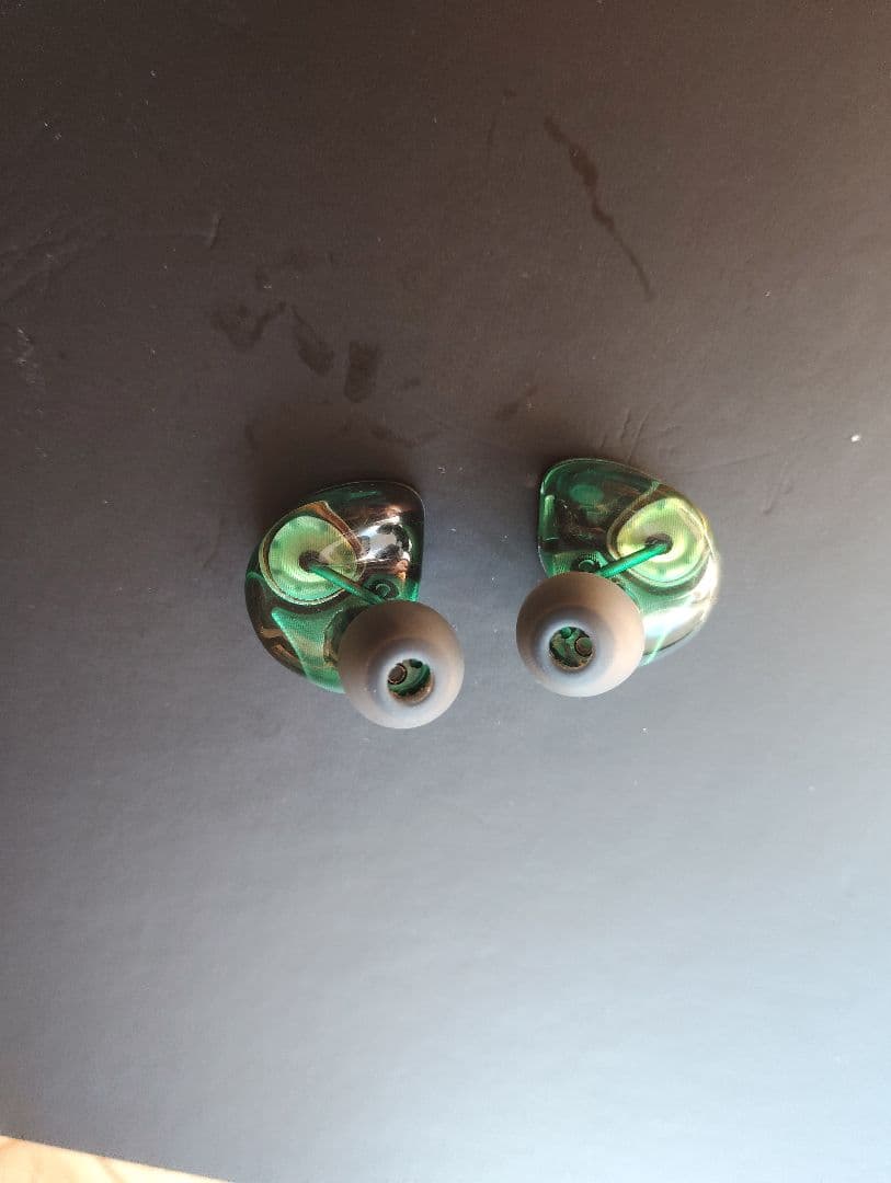 Softears Volume 有線イヤホン