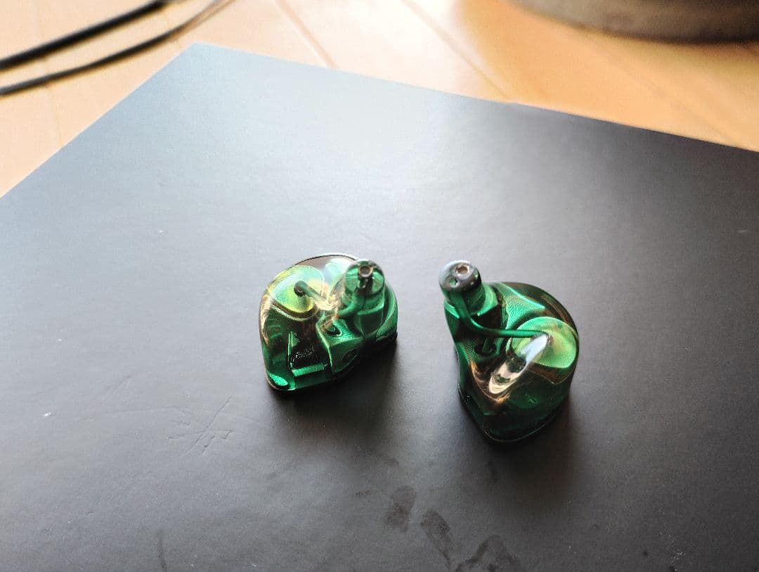 Softears Volume 有線イヤホン