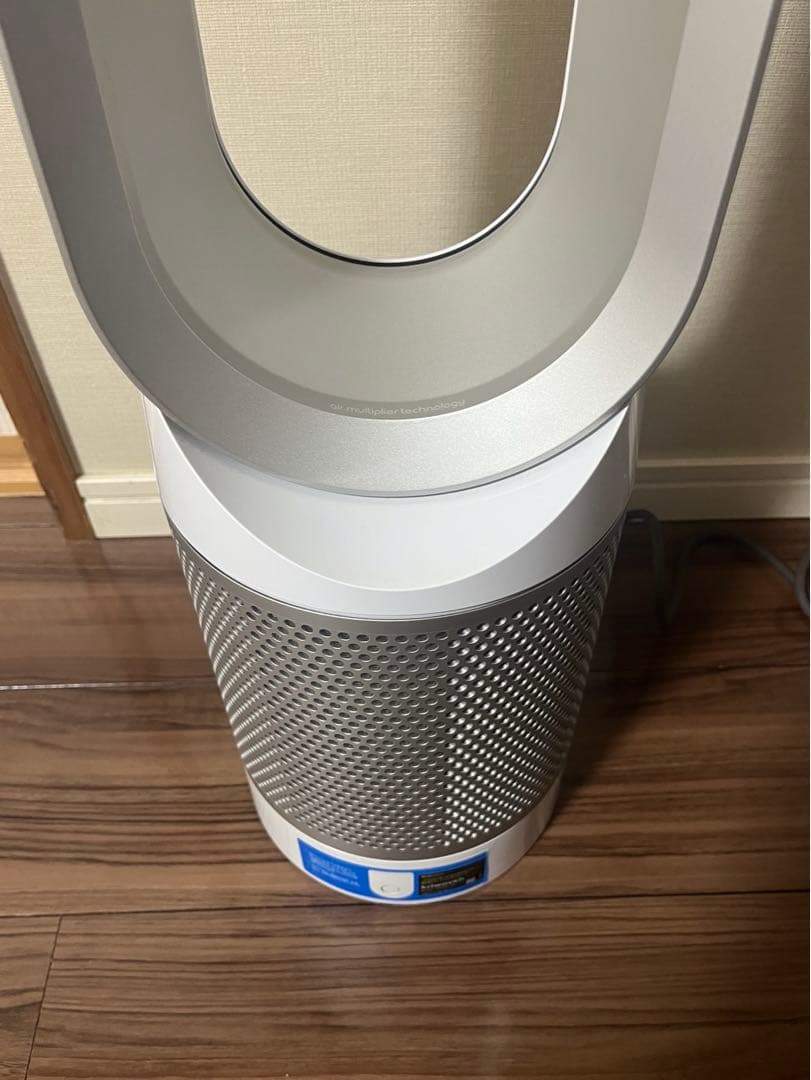 美品 ダイソン 空気清浄機能付タワーファン シルバー (TP03 WS)