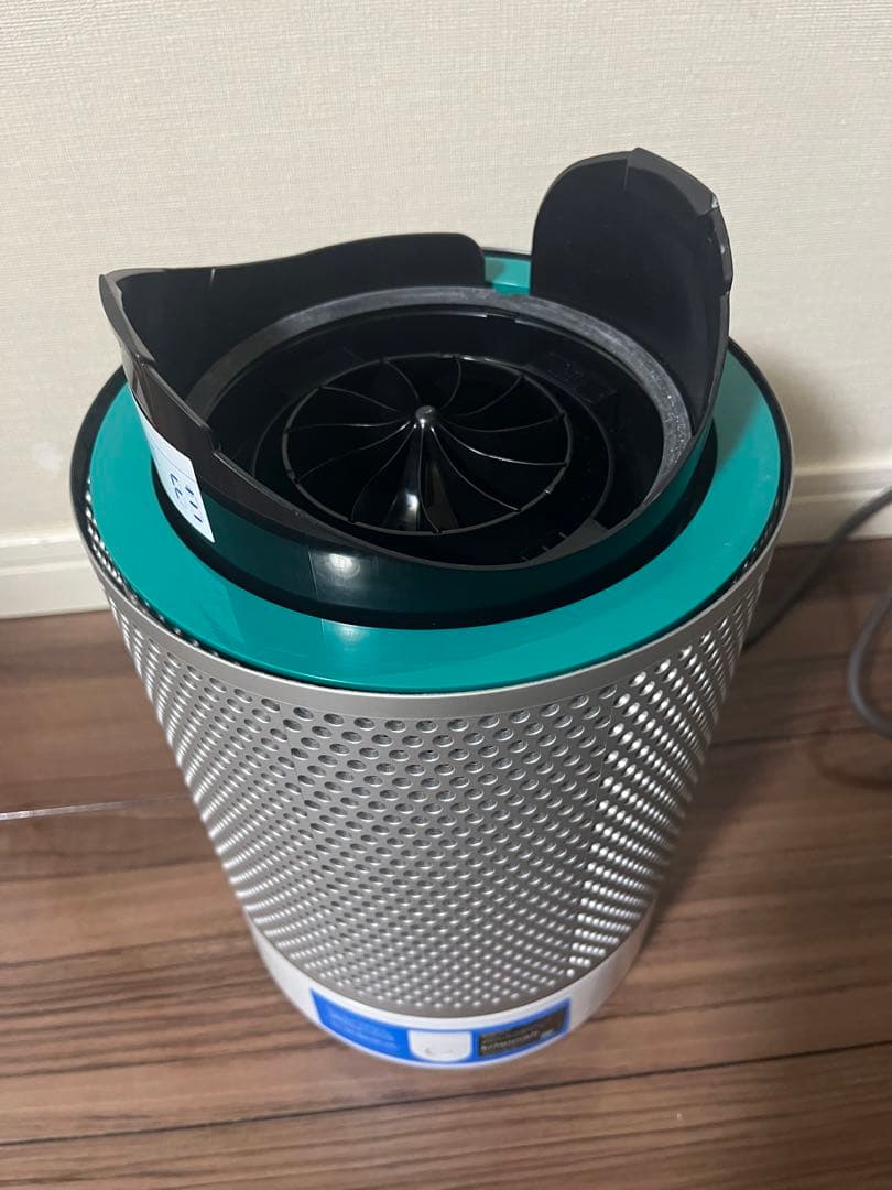 美品 ダイソン 空気清浄機能付タワーファン シルバー (TP03 WS)