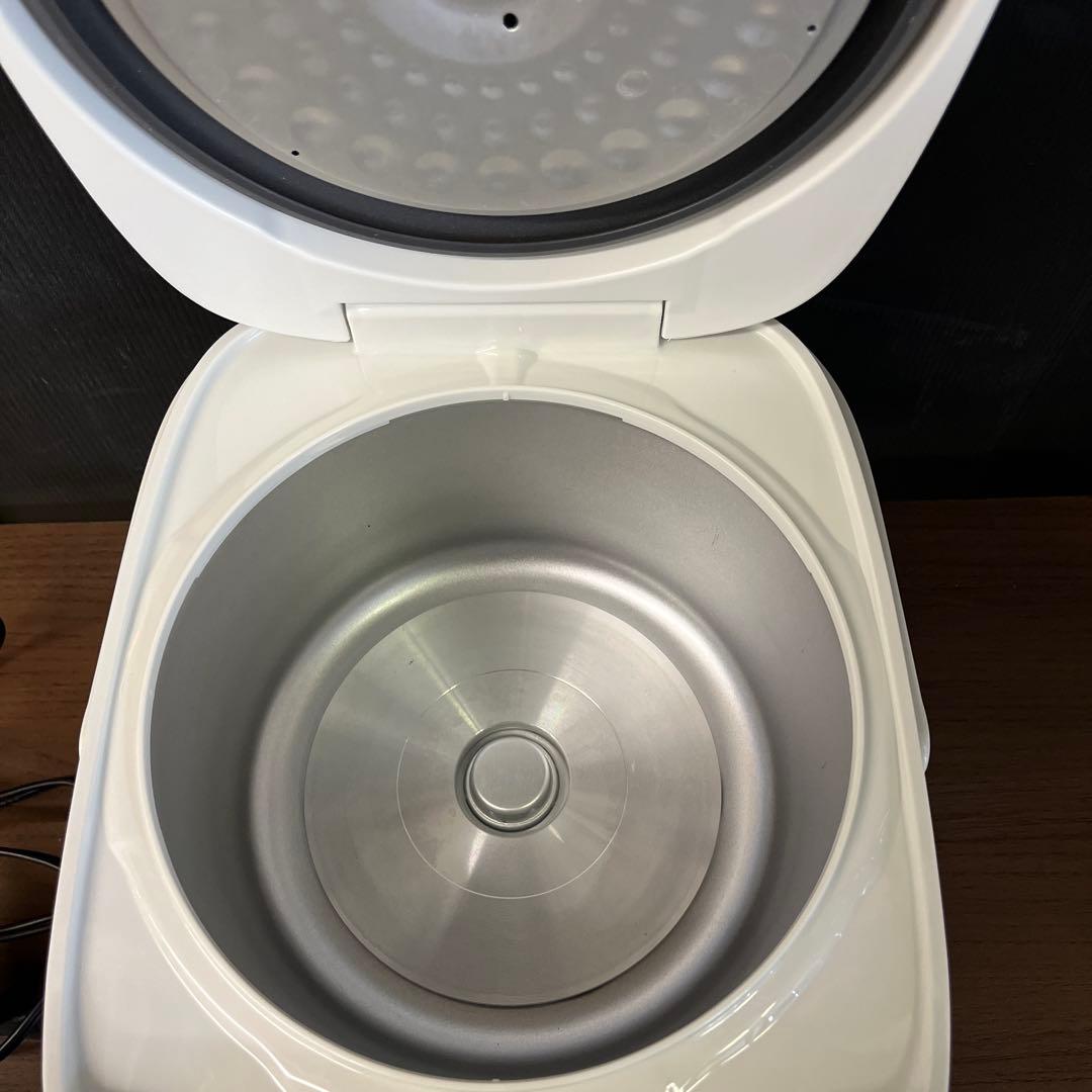 タイガー　23年　5合マイコン炊飯ジャー　整理番号A4