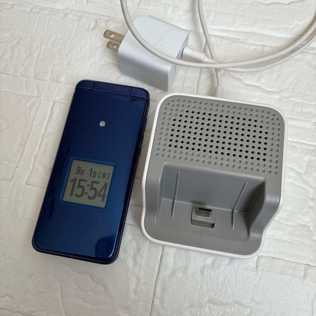 au かんたんケータイライト　KYF43 初期化済み SIMフリー 携帯