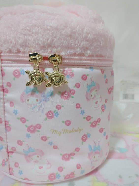 サンリオ　マイメロディ　バニティ　ポーチ　うさめろ　うさぎ
