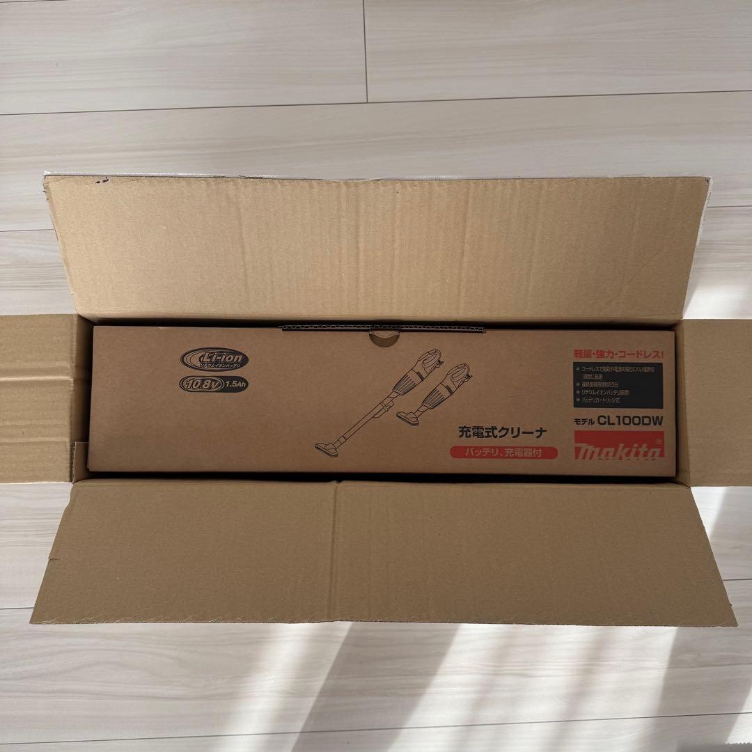 【新品未使用】makita マキタ　充電式クリーナー CL100DW