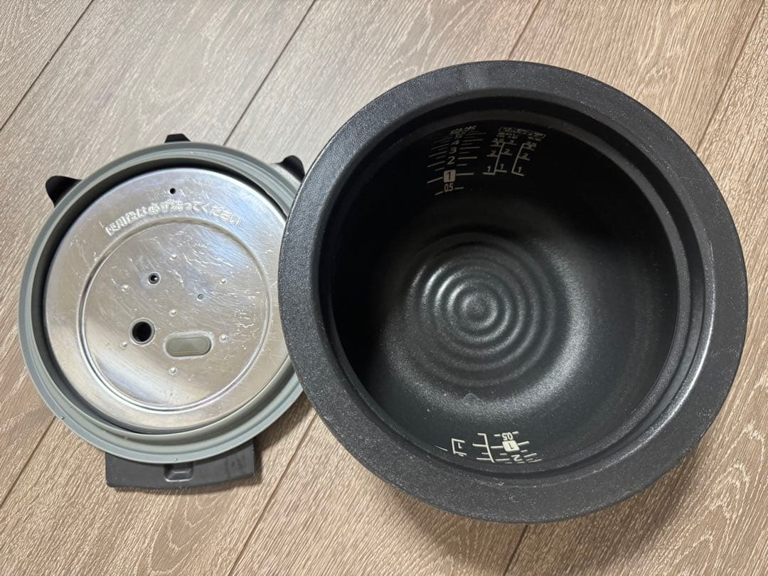 【ジャンク・内なべ美品】タイガー 炊飯器 JPL-G100 (21年製)
