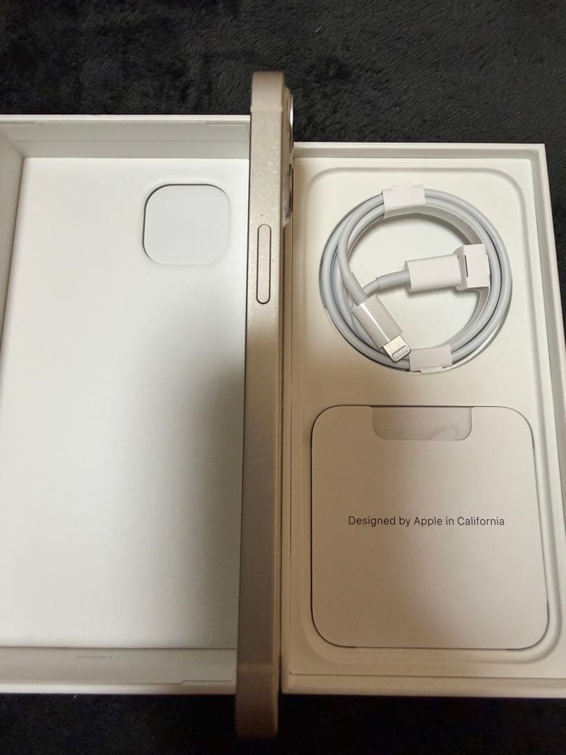 iPhone 13 128GB ホワイト　SIMフリー