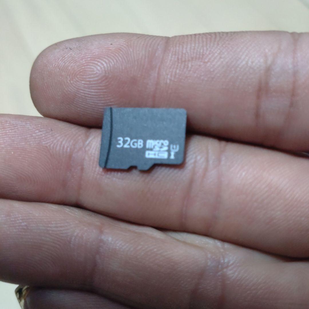 美品です！ＧＰＳ付きコムテックのドライブレコーダーになります！zdr041です！