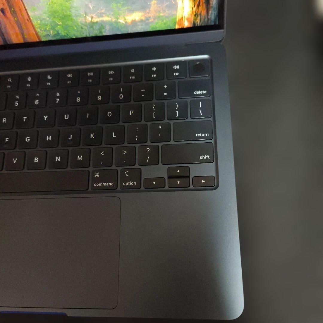 MacBook Air 13インチ M3 メモリ 8g 256gb us おまけ