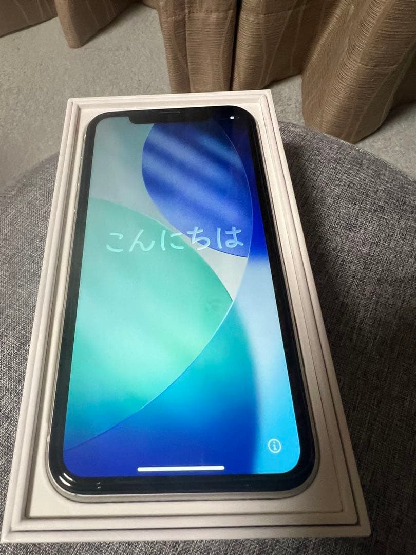 iPhone 11 ホワイト 128GB SIMフリー