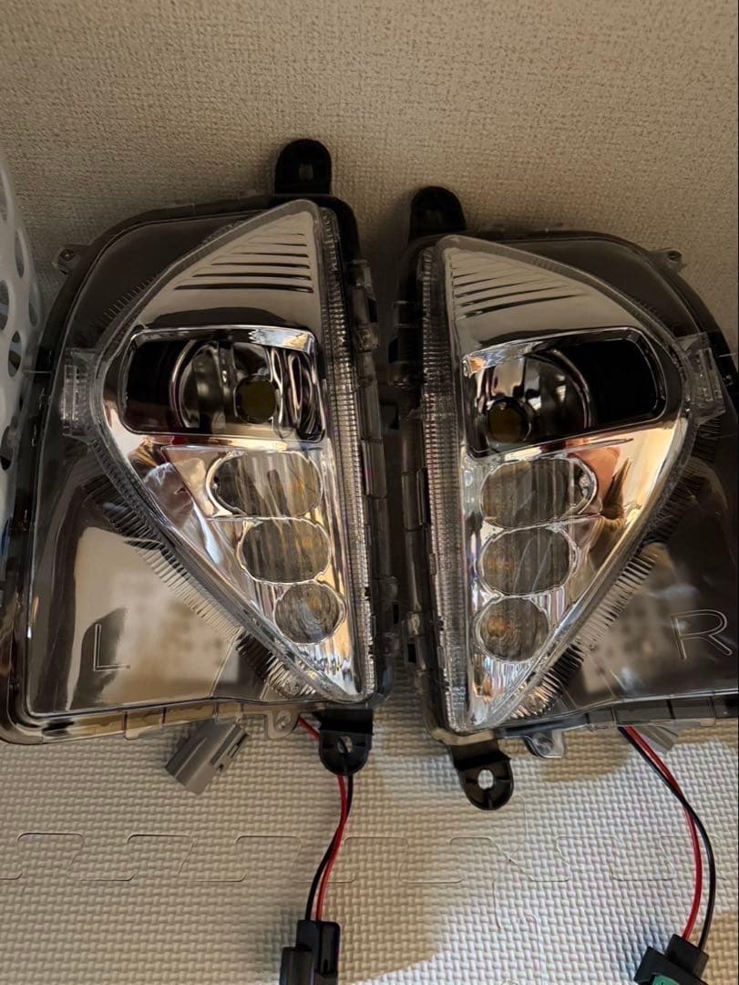 50プリウス 前期対応加工フォグランプ【バルブ交換式／H8・H11・H16対応】